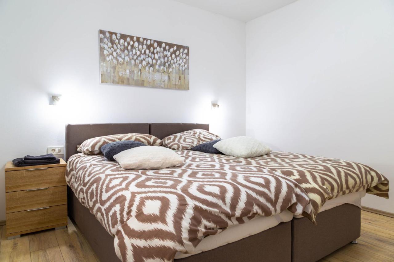 Apartments Raspolic Кастав Екстериор снимка