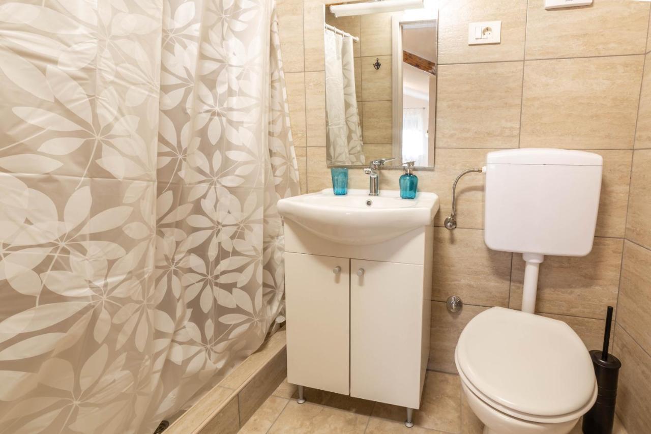 Apartments Raspolic Кастав Екстериор снимка