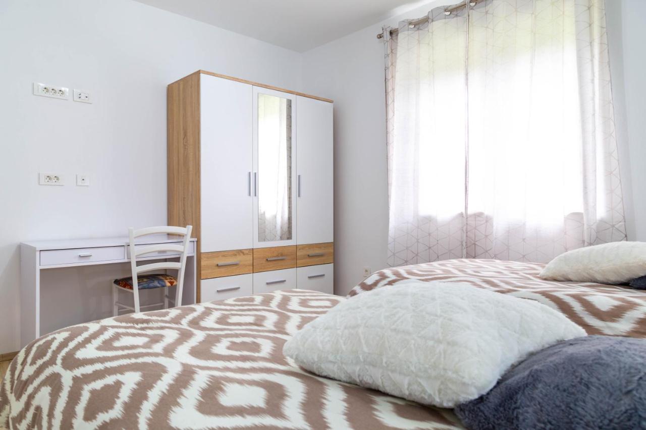 Apartments Raspolic Кастав Екстериор снимка
