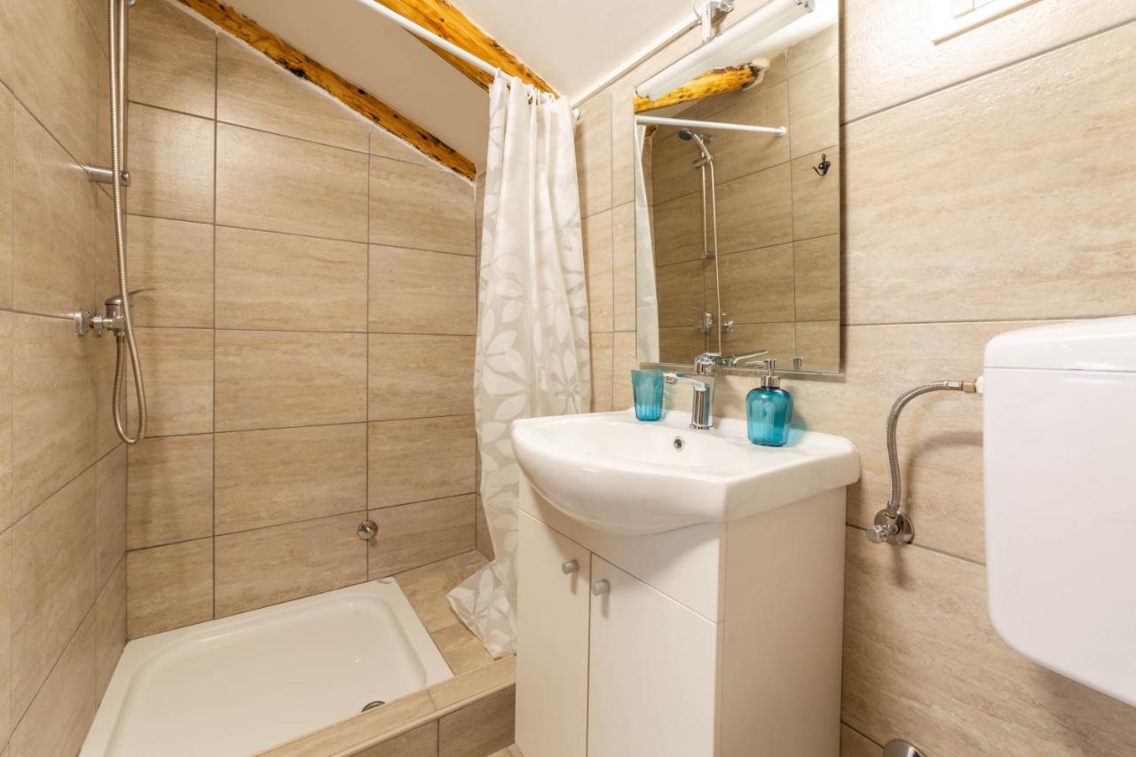 Apartments Raspolic Кастав Екстериор снимка