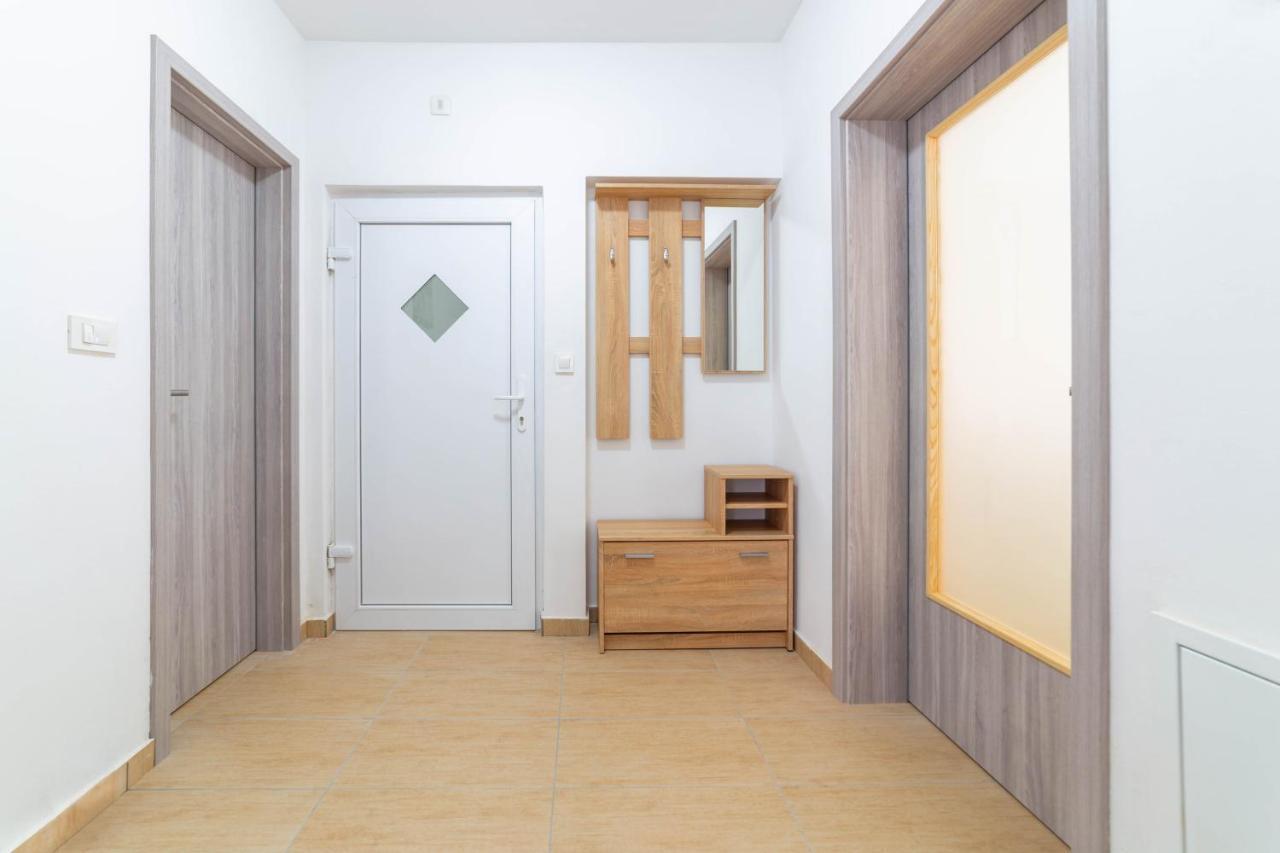Apartments Raspolic Кастав Екстериор снимка